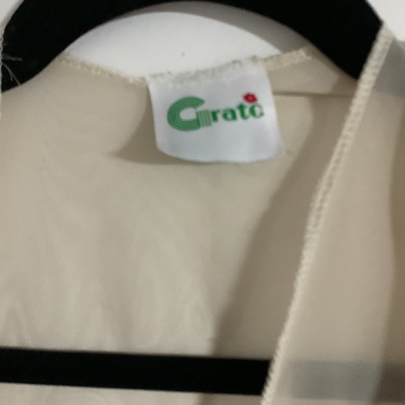 Grato cream shawl - Picture 2 of 3